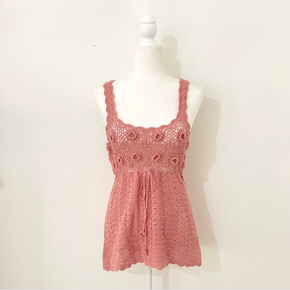 vintage pink crochet rosette tank top with adjustable tie